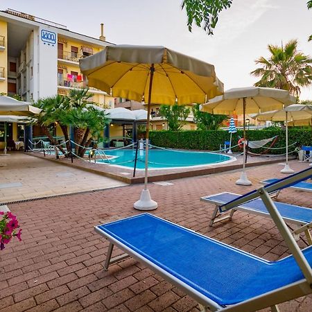 Hotel Miramare - Сильви-Марина Экстерьер фото