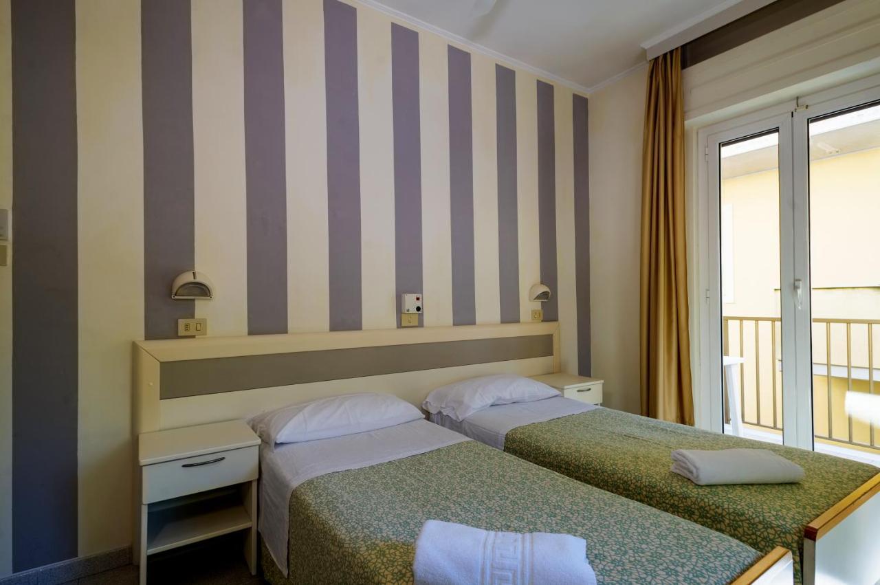 Hotel Miramare - Сильви-Марина Экстерьер фото