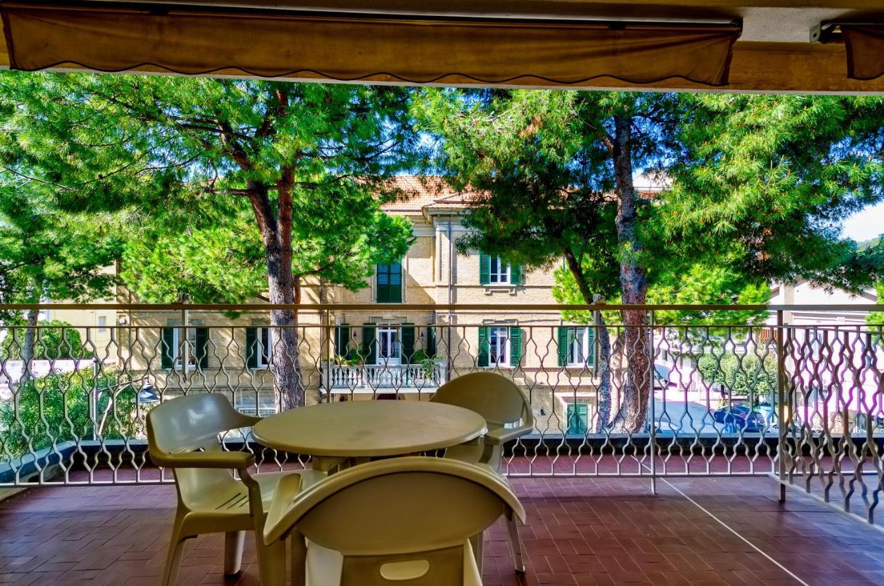 Hotel Miramare - Сильви-Марина Экстерьер фото