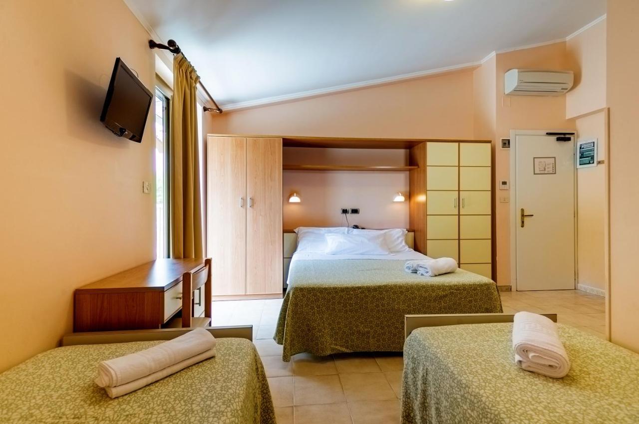 Hotel Miramare - Сильви-Марина Экстерьер фото